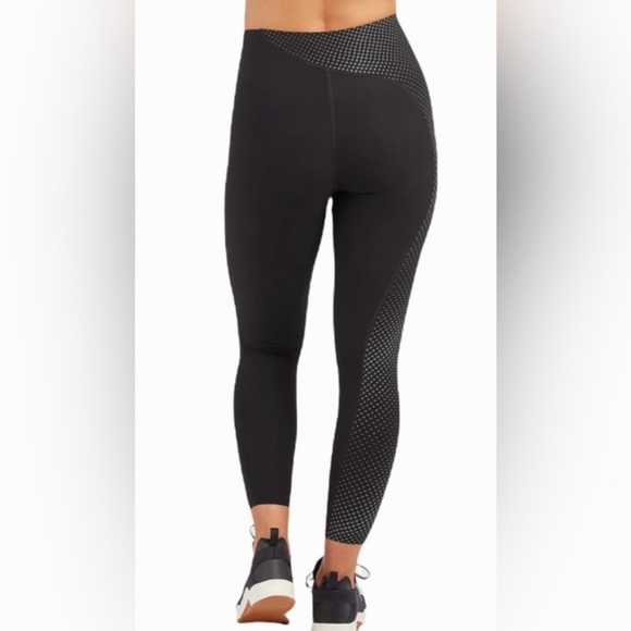 SPANX Reflective Leggings - Picture 12 of 12